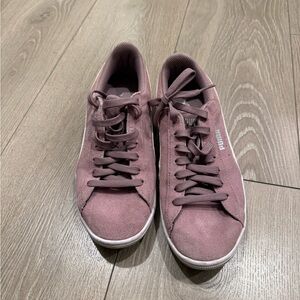 Puma Women's Purple Sneakers